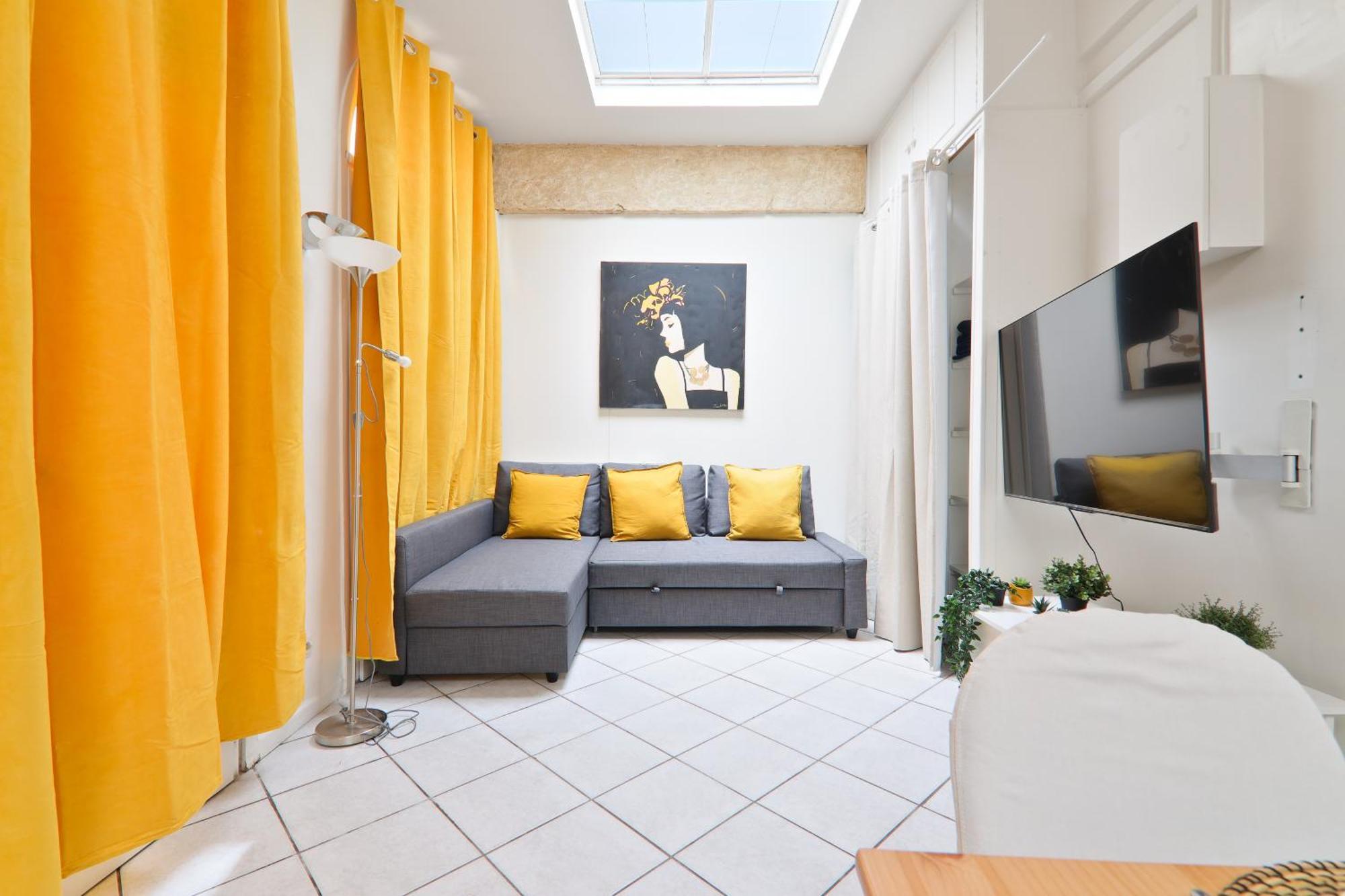 Studio Appartement Quartier Musee Du Louvre 3 Free Netflix Paris Luaran gambar