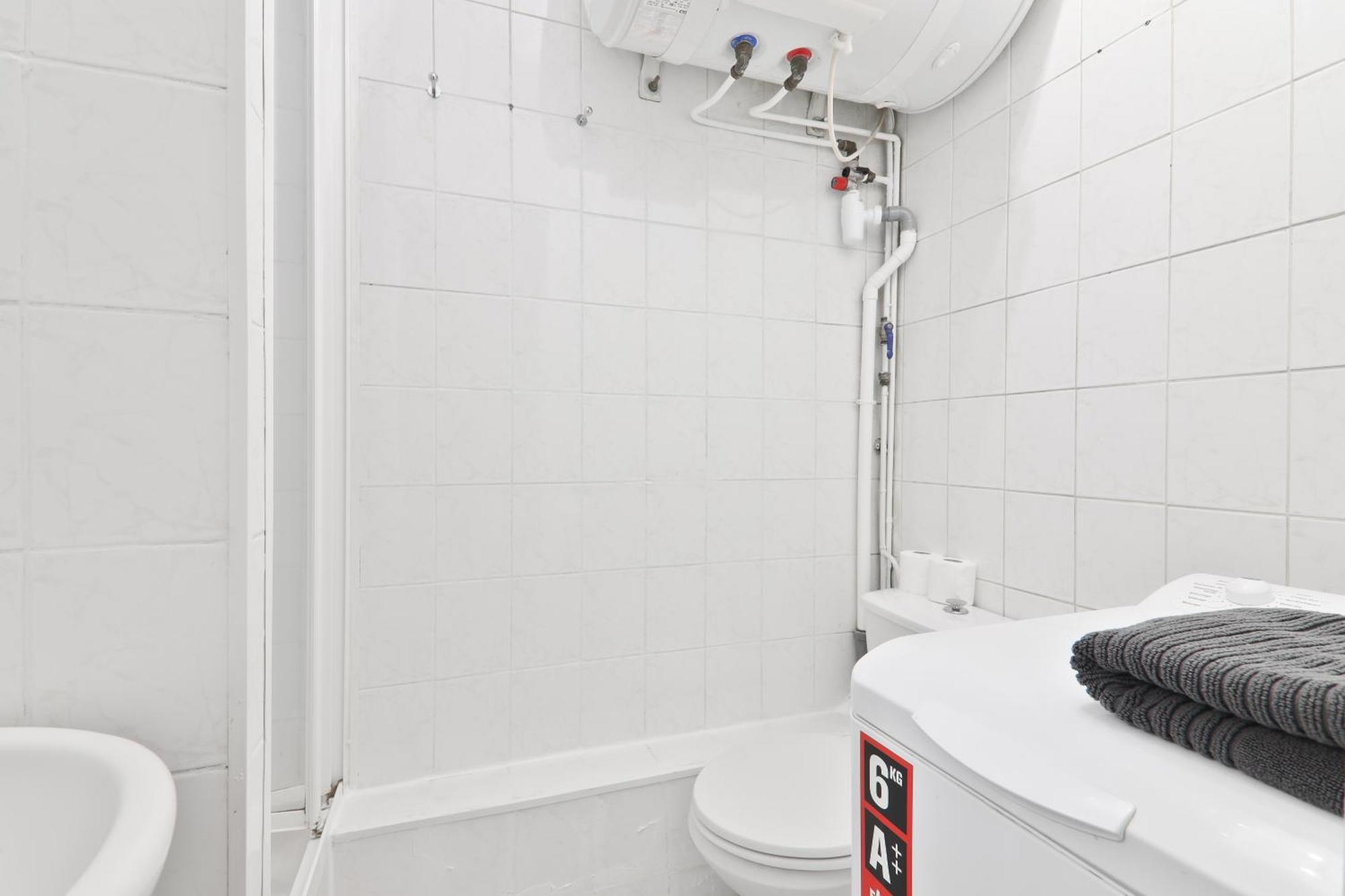 Studio Appartement Quartier Musee Du Louvre 3 Free Netflix Paris Luaran gambar
